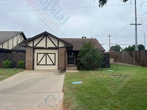 9225 Stonegate Photo 1