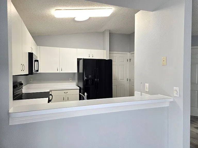 2102 Braxton St — Photo 6