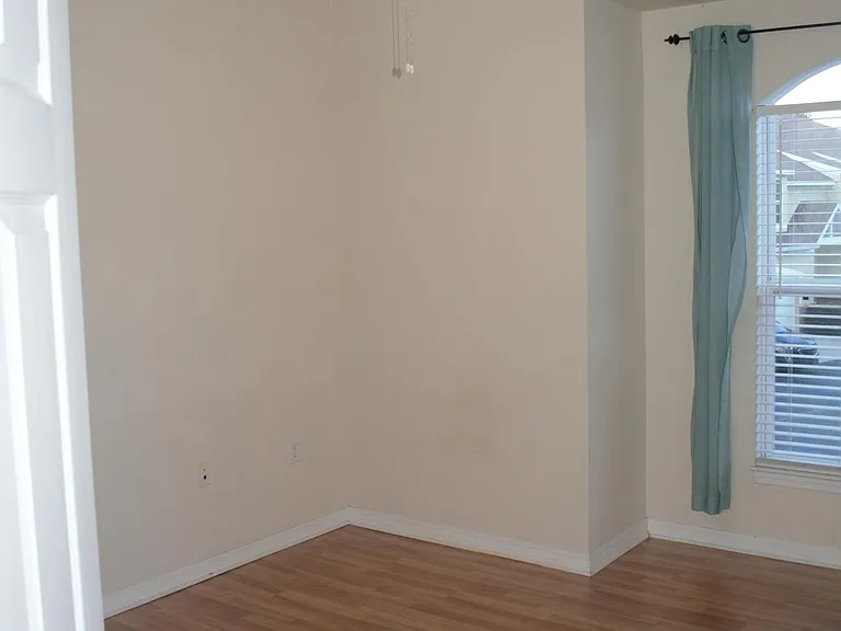 10817 Thames Vista Ct — Photo 28