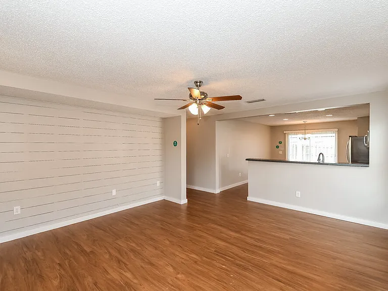 1181 Summer Bluff Rd — Photo 5