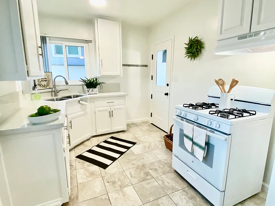 Spacious kitchen