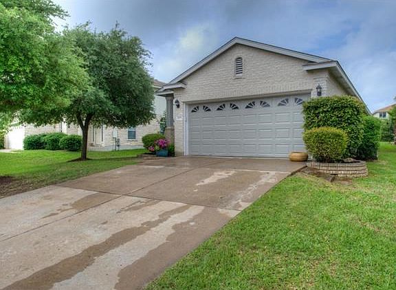 3rd image of 2409 Charley Harley Dr