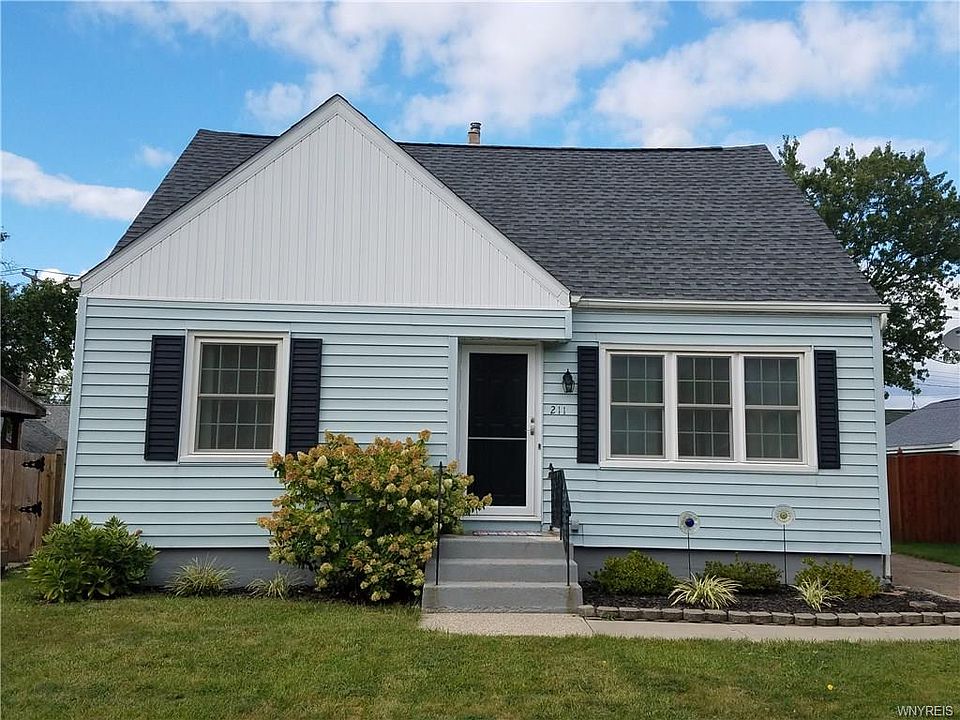 1st image of 211 Rosemont Ave