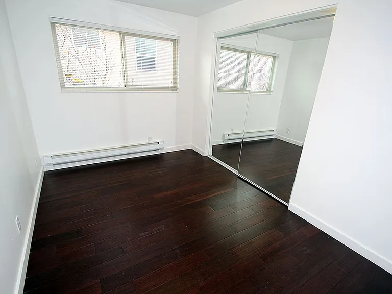 Ballard Flats Apartments — Photo 26
