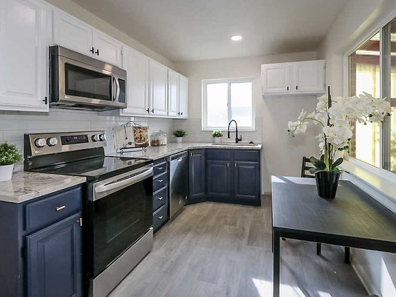 4th image of 461 E Haven Ave