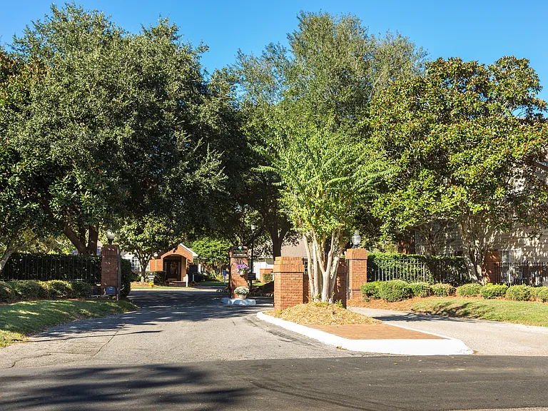 Arbor Gates — Photo 30