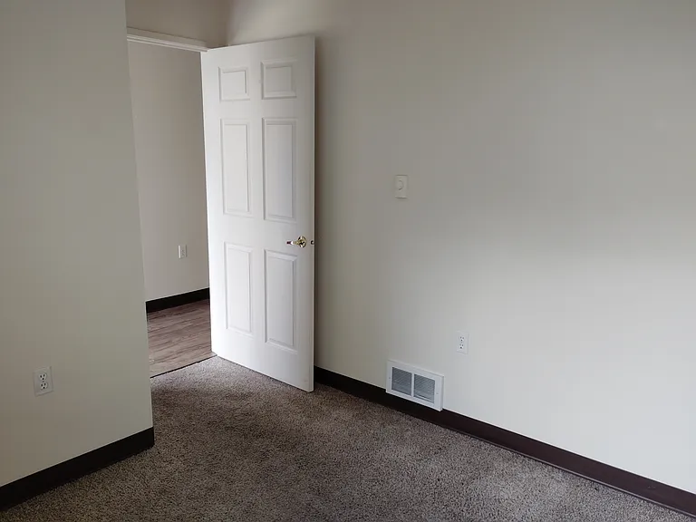 2900 22nd Ave #6 — Photo 1