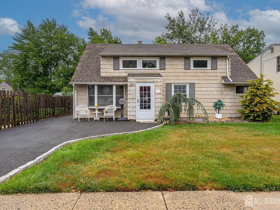 1st image of 172 Elizabeth Ave