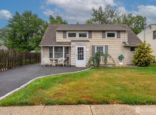 172 Elizabeth Ave, Iselin, NJ 08830