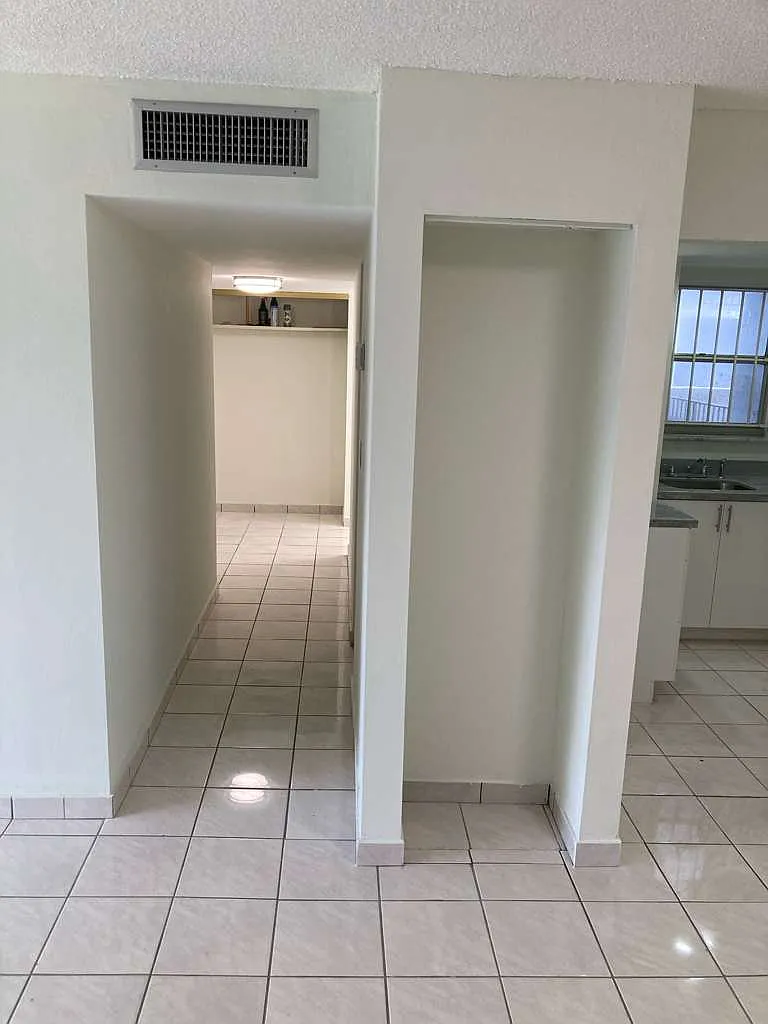 2 bed, 1.5 bath, 900 sqft, $2,300 — Photo 4
