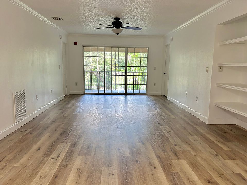 1st image of 3216 Clubside Dr