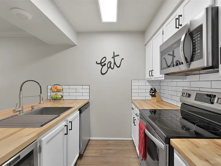 3900 Aspen Dr #202-A — Photo 6