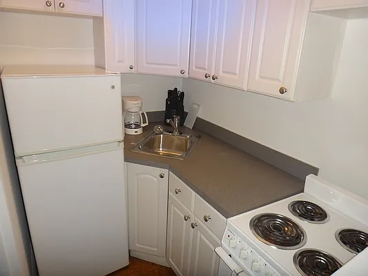 Rented by KVNY Soho | media 77