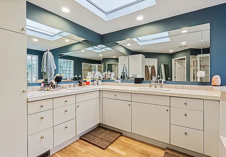 10508 Exeter Ave NE — Photo 20