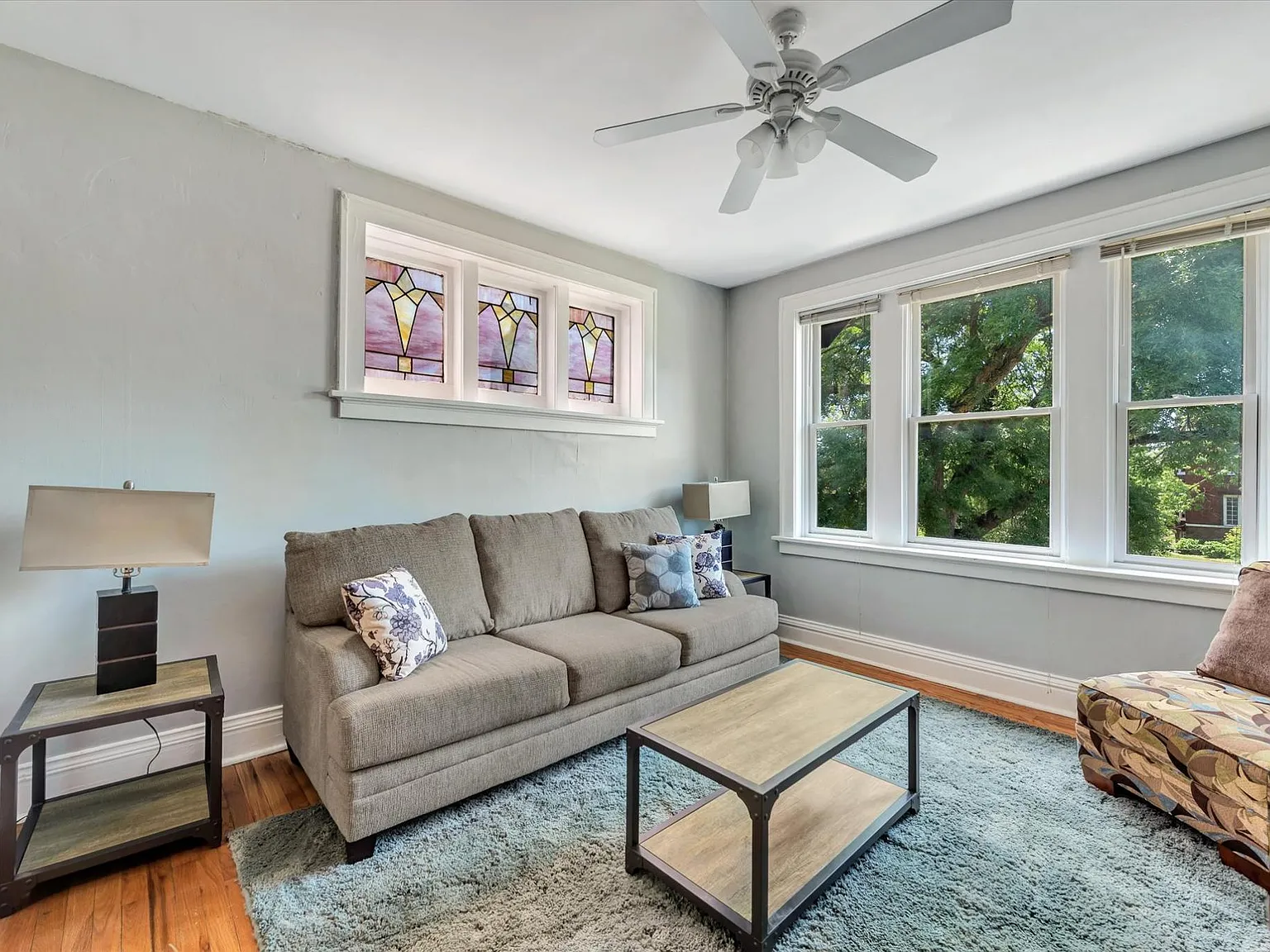 2 bed, 1200 sqft, $1,350 — Photo 3