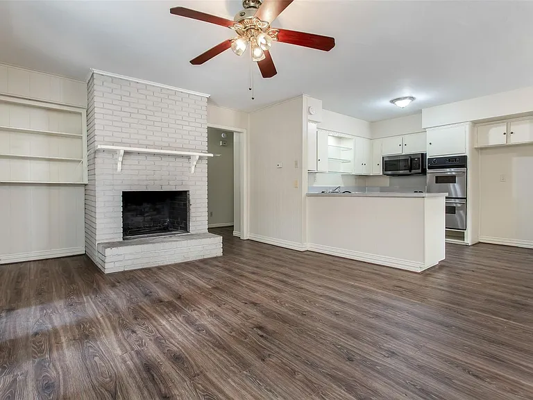7445 Brentcove Cir — Photo 8