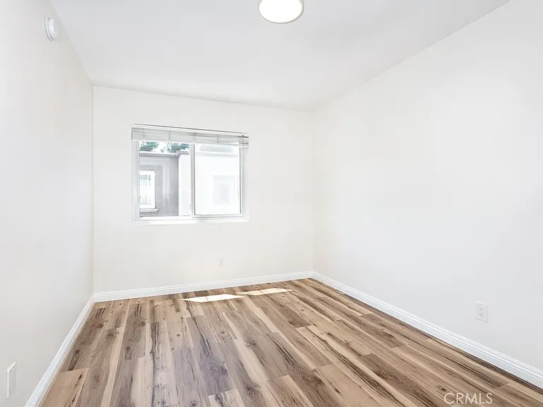 21901 Lassen St #113 — Photo 20