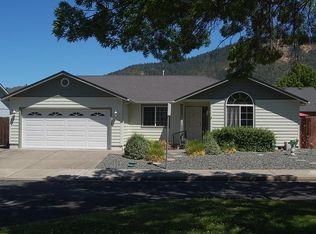 1783 Brookhurst Way, Grants Pass, OR 97527