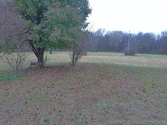 2nd image of 18727 W Bunch Rd