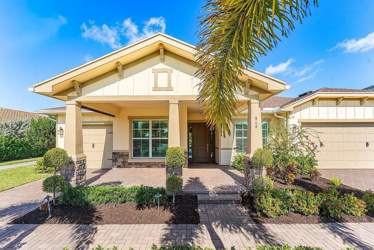 4 bed, 3.5 bath, 3001 sqft, $6,300 — Photo 3