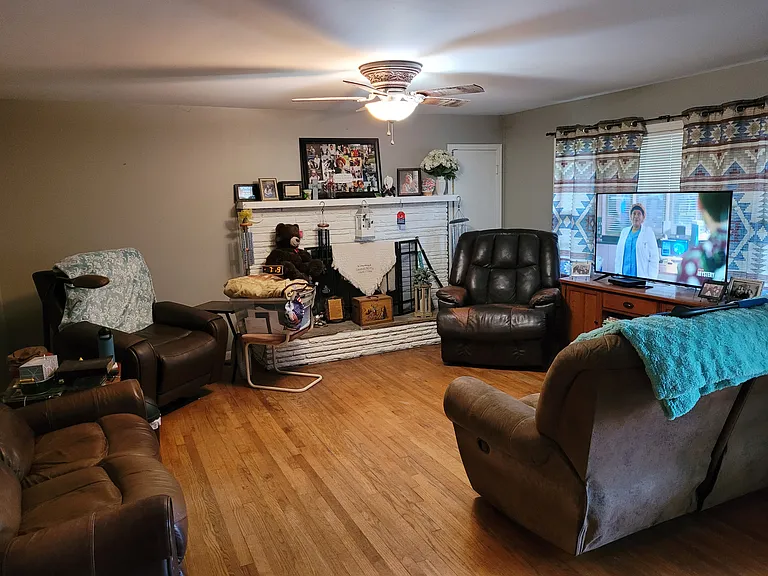 520 College St #A — Photo 3