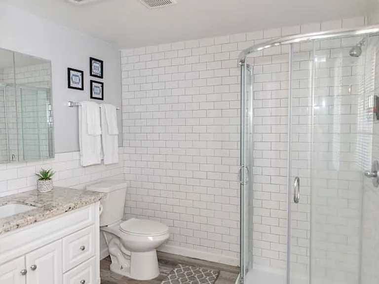 1025 N Menze St — Photo 21