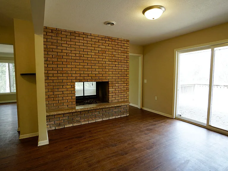 2101 Wuthering Heights Rd — Photo 6