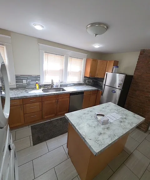 8 Glenwood St #101 — Photo 1