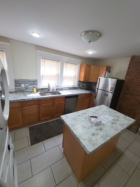 1st image of 8 Glenwood St #101