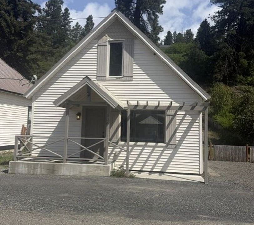 1st image of 106 E 4th St