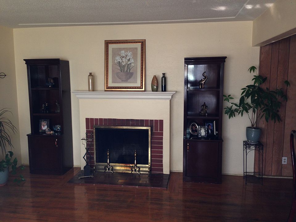 2nd image of 806 W Fedora Ave