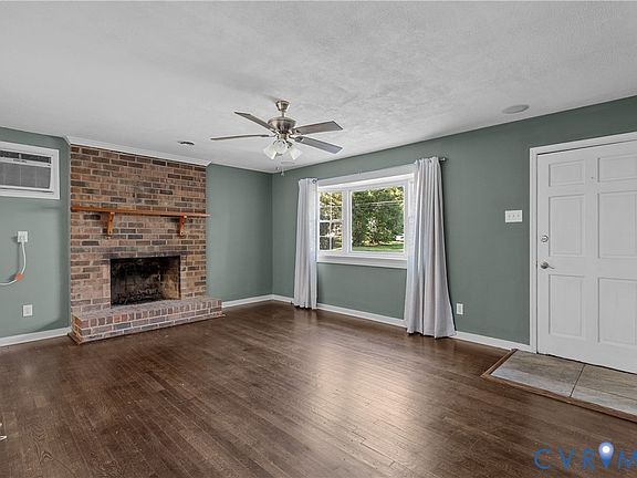 4th image of 301 W Jerald St