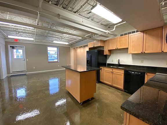 4th image of 214 S Main St #300