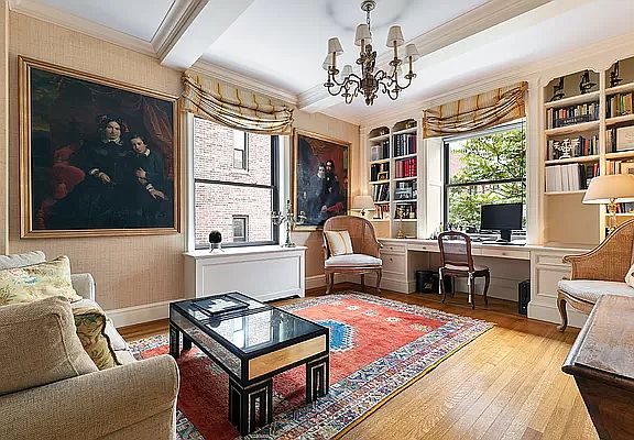 4th image of 136 E 64th St #8DE