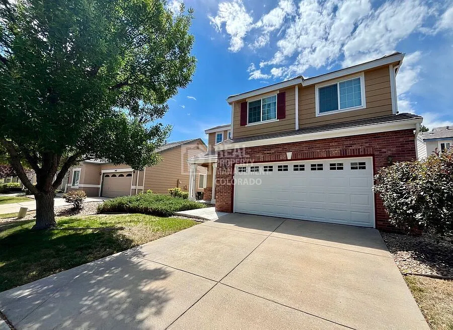 Beautiful 3-Bedroom Thornton Home Near Eastlake Nature Preserve — Photo 2