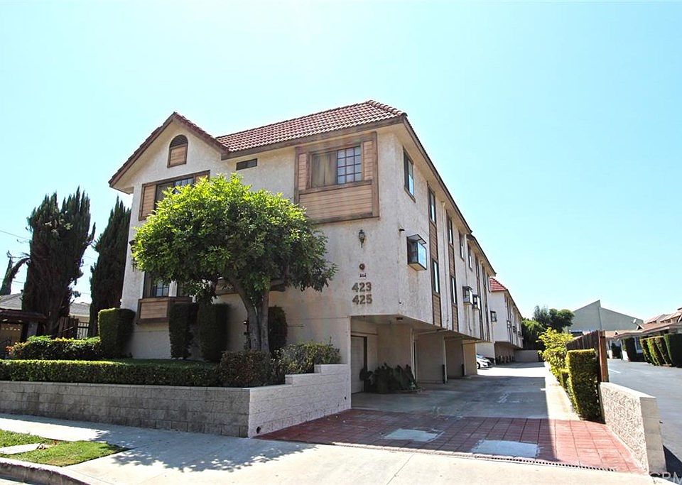 1st image of 425 Pomelo Ave APT A