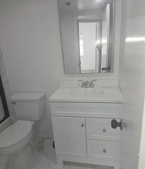 1630 Embassy Dr #105 — Photo 10