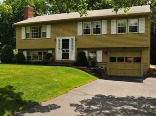 15 Raydon Rd, York, ME 03909