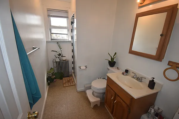 Rented by Bedford & Jane | media 8