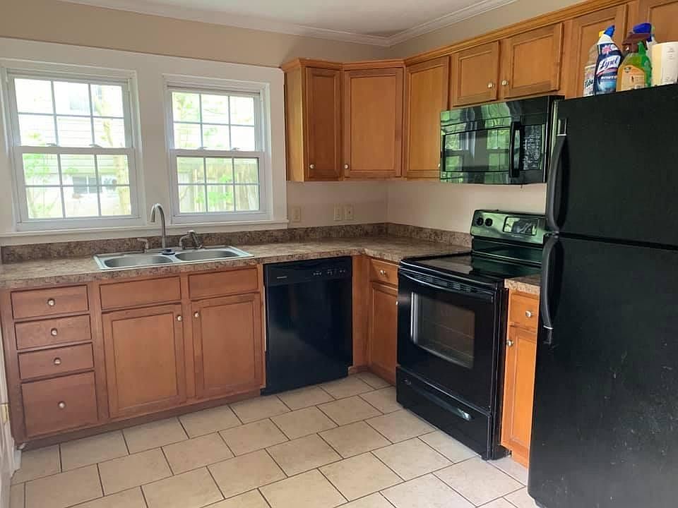 2nd image of 217 Glass Ave