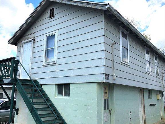 4th image of 833-838 2nd St