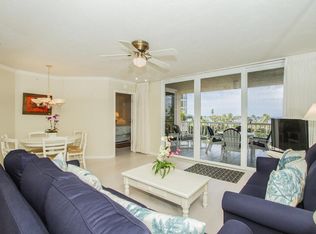 40 Seagate Dr APT 403, Naples, FL 34103