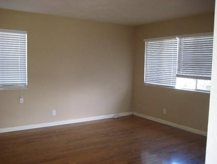 2nd image of 378 Collette Ct