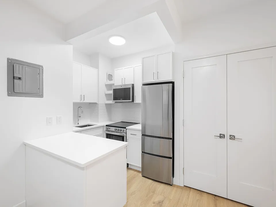160 E 91st St #8-O