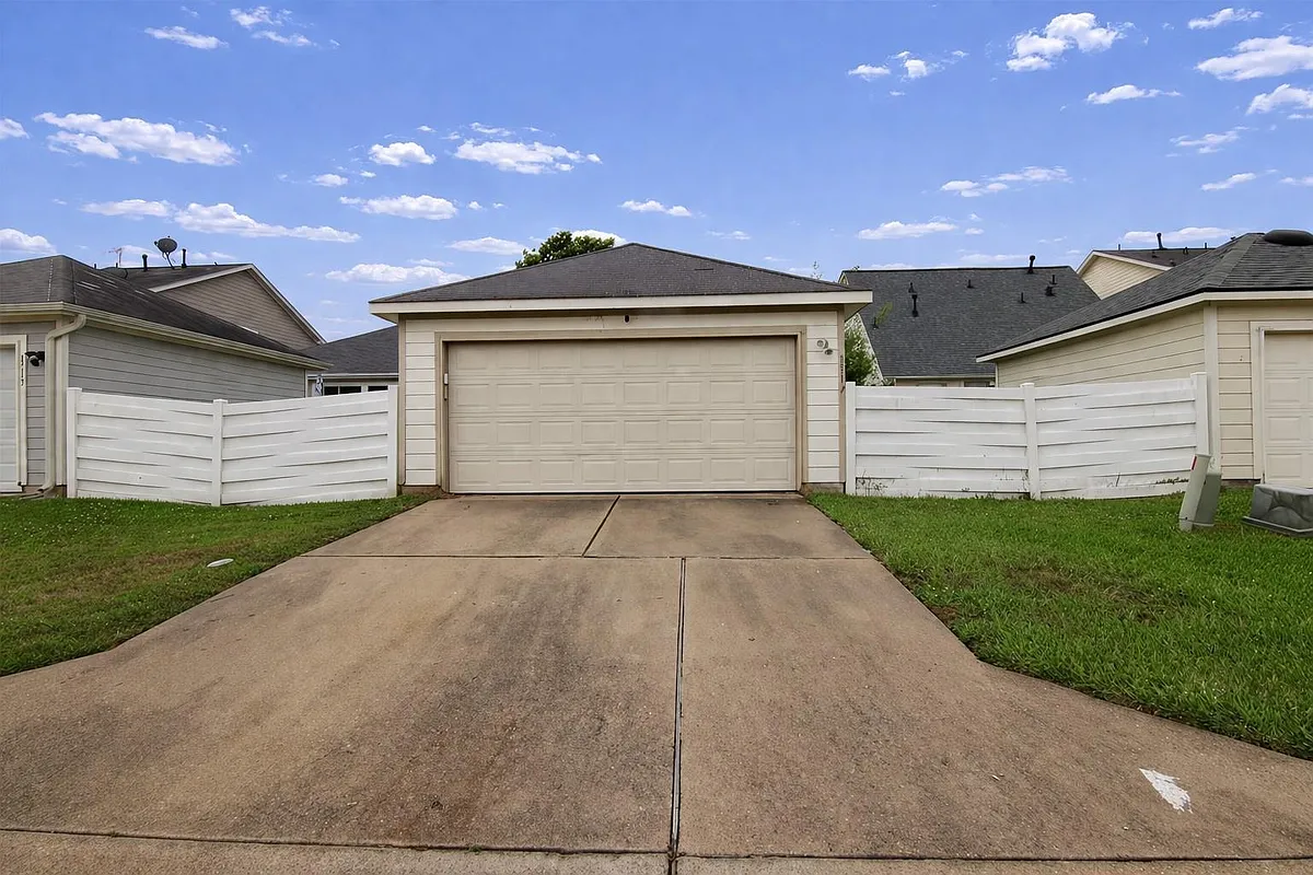 Building Photo - 6319 Torrance Elms Ct