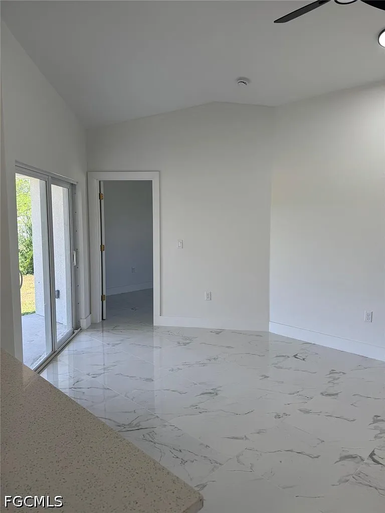 3 bed, 2.0 bath, 1200 sqft, $1,850 — Photo 4