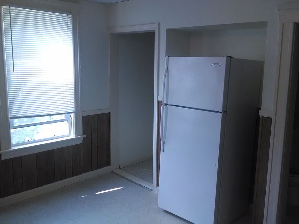 2nd image of 7 Boardman St APT 2