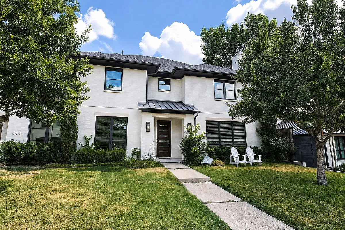 4 bed, 4.5 bath, 3745 sqft, $8,475 — Photo 1