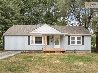 7700 W 66th St, Overland Park, KS 66202