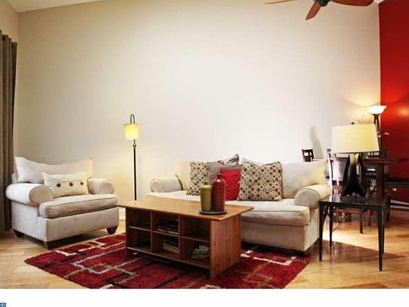 3rd image of 6 Delancey Pl